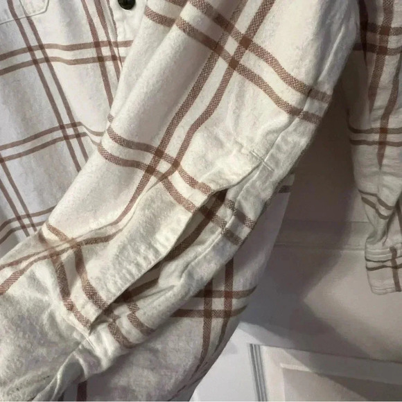 J Crew Shacket Cream and Brown Plaid Flannel with Pockets! Womens Size 2XL EUC - Picture 3 of 7